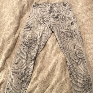 Lululemon cropped legging